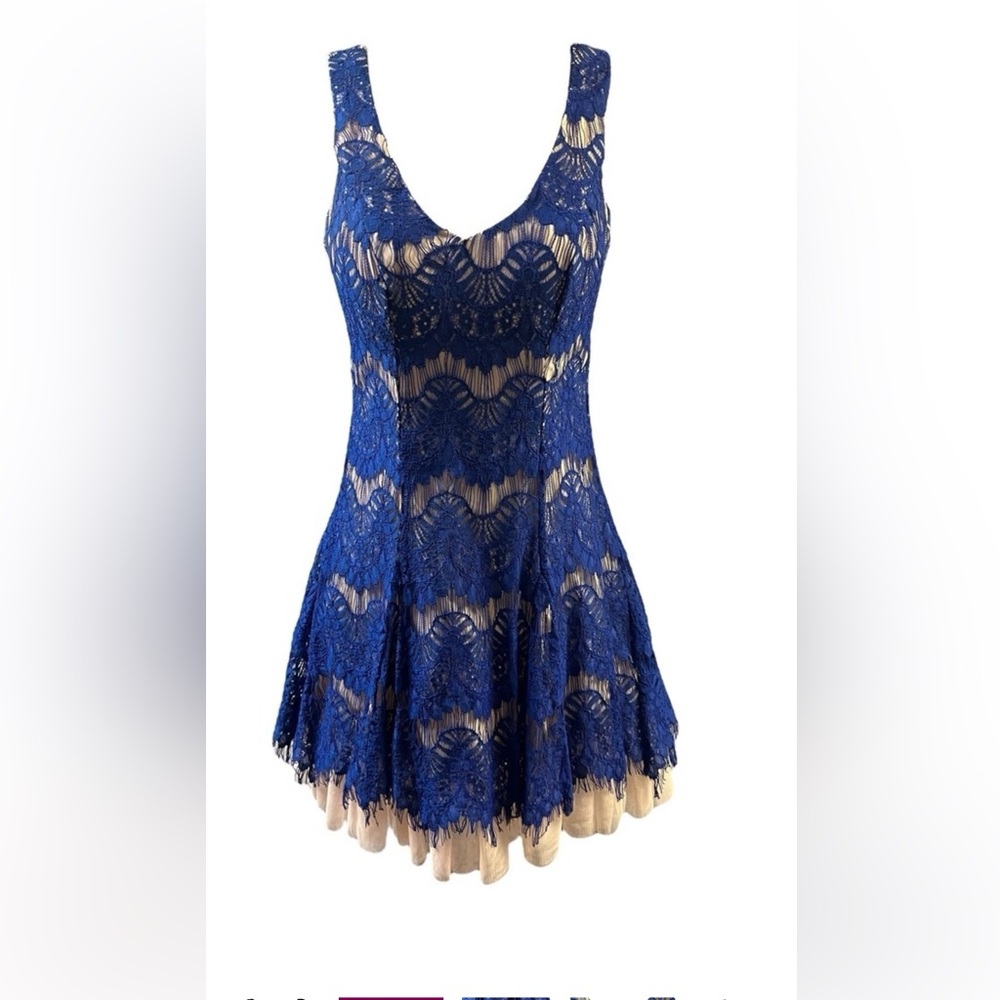 BCBGMaxAzria Royal Blue Lace Mini Dress Sz Small